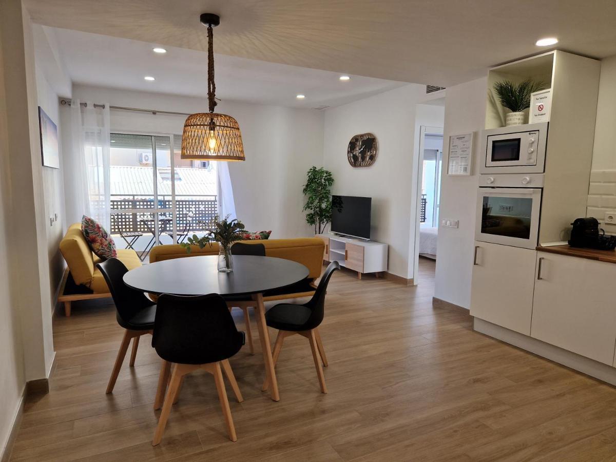 Pavone Apartments マラガ エクステリア 写真