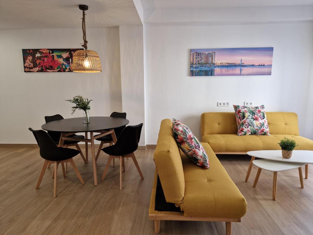 Pavone Apartments マラガ エクステリア 写真