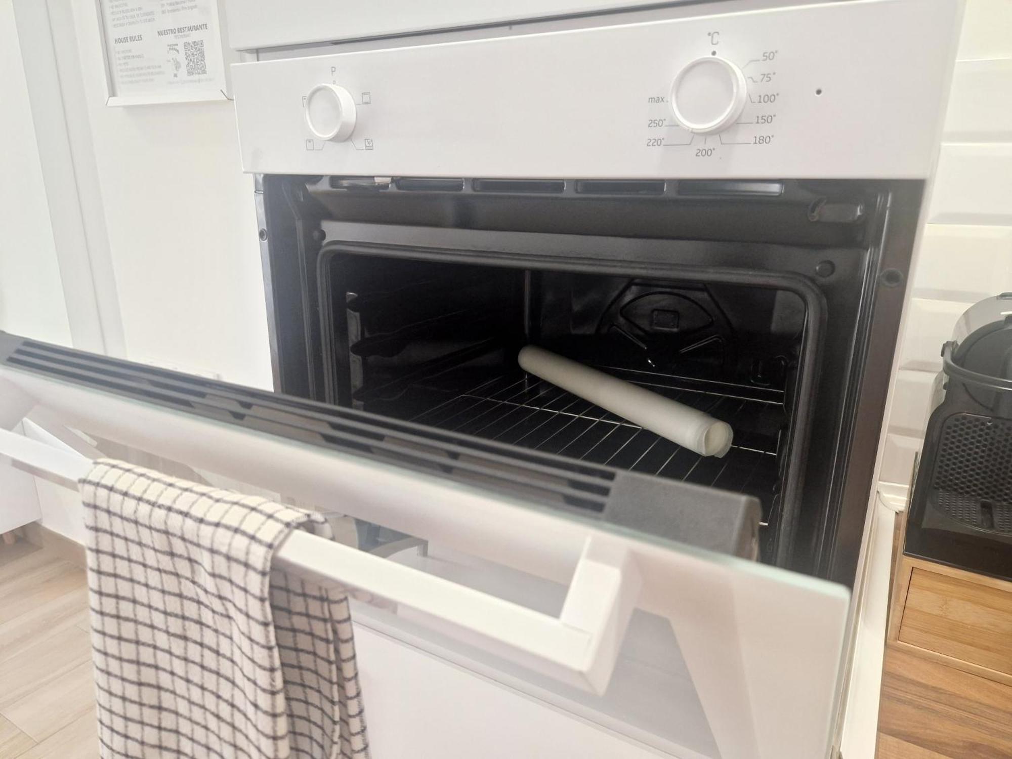 Pavone Apartments マラガ エクステリア 写真